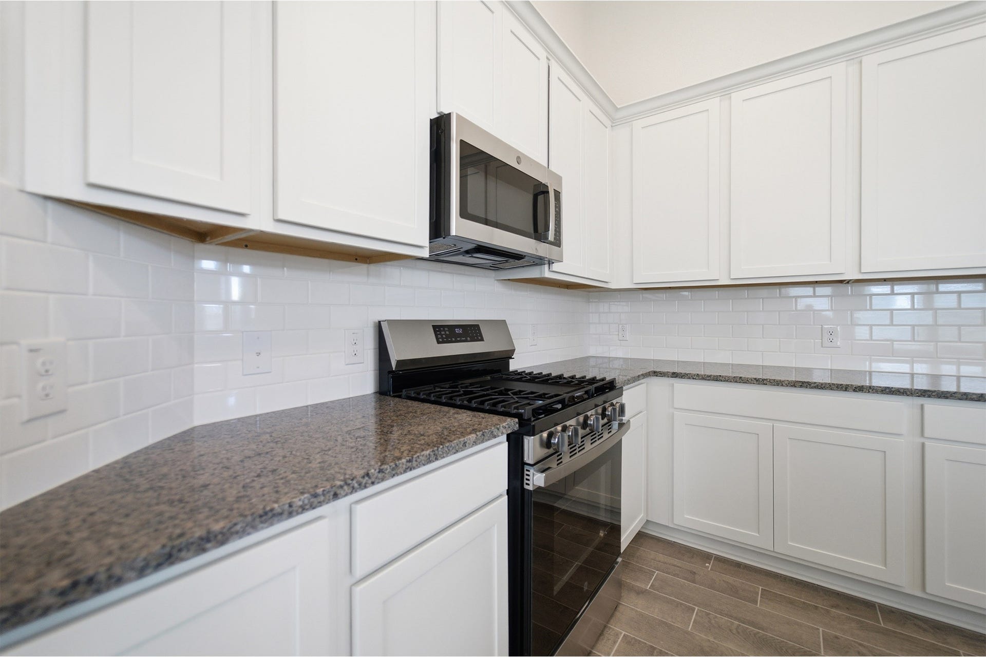 8635 Jade Hill Drive, Rosharon, TX 77583