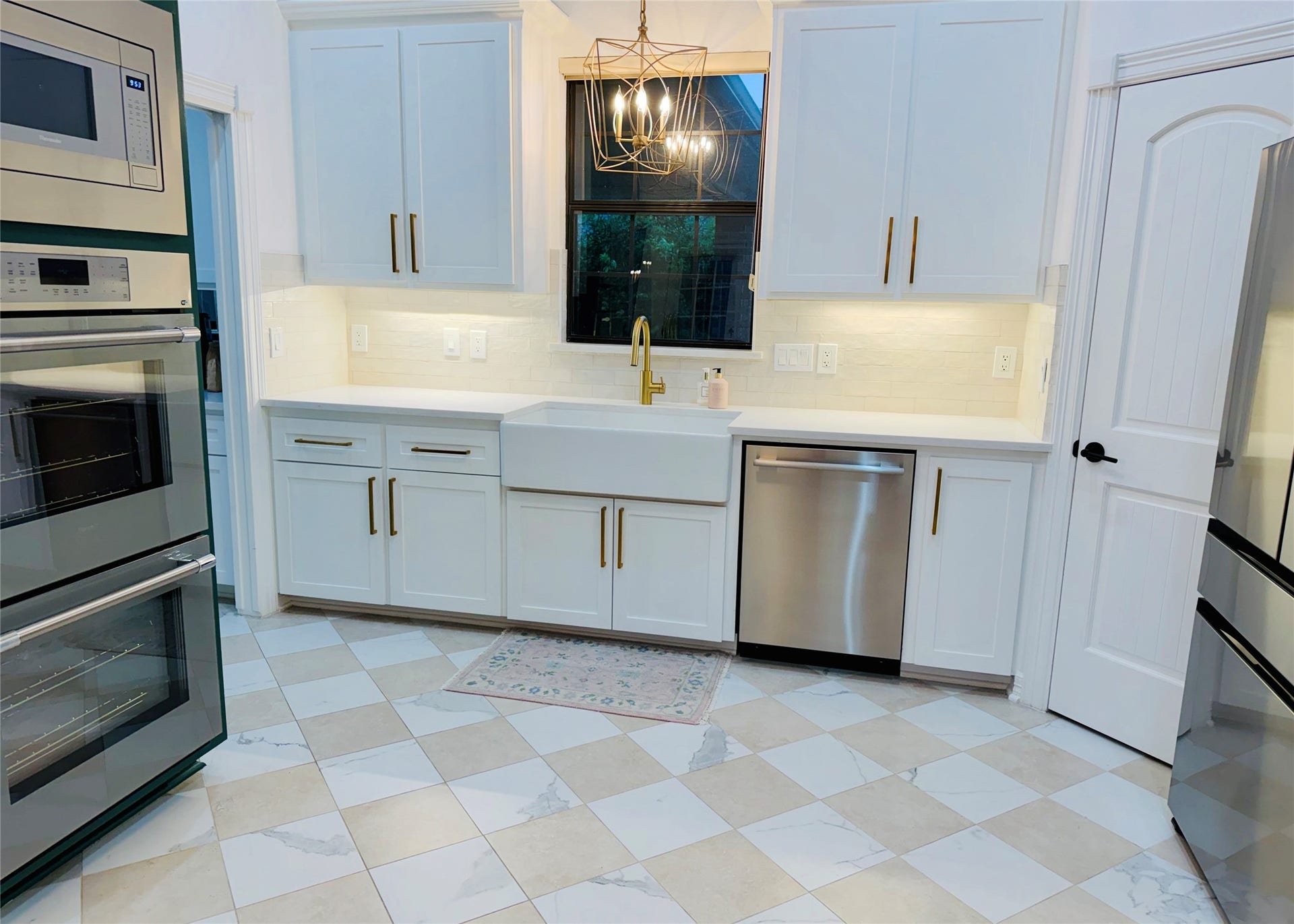 1710 Brooke Amber Circle, Deer Park, TX 77536 New tile, Thermador appliances, etc.
