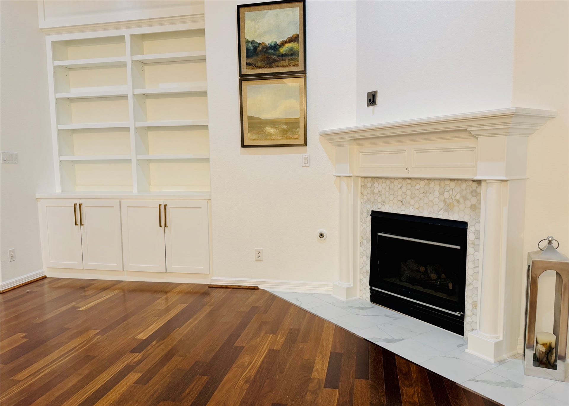 1710 Brooke Amber Circle, Deer Park, TX 77536 Custom built ins.