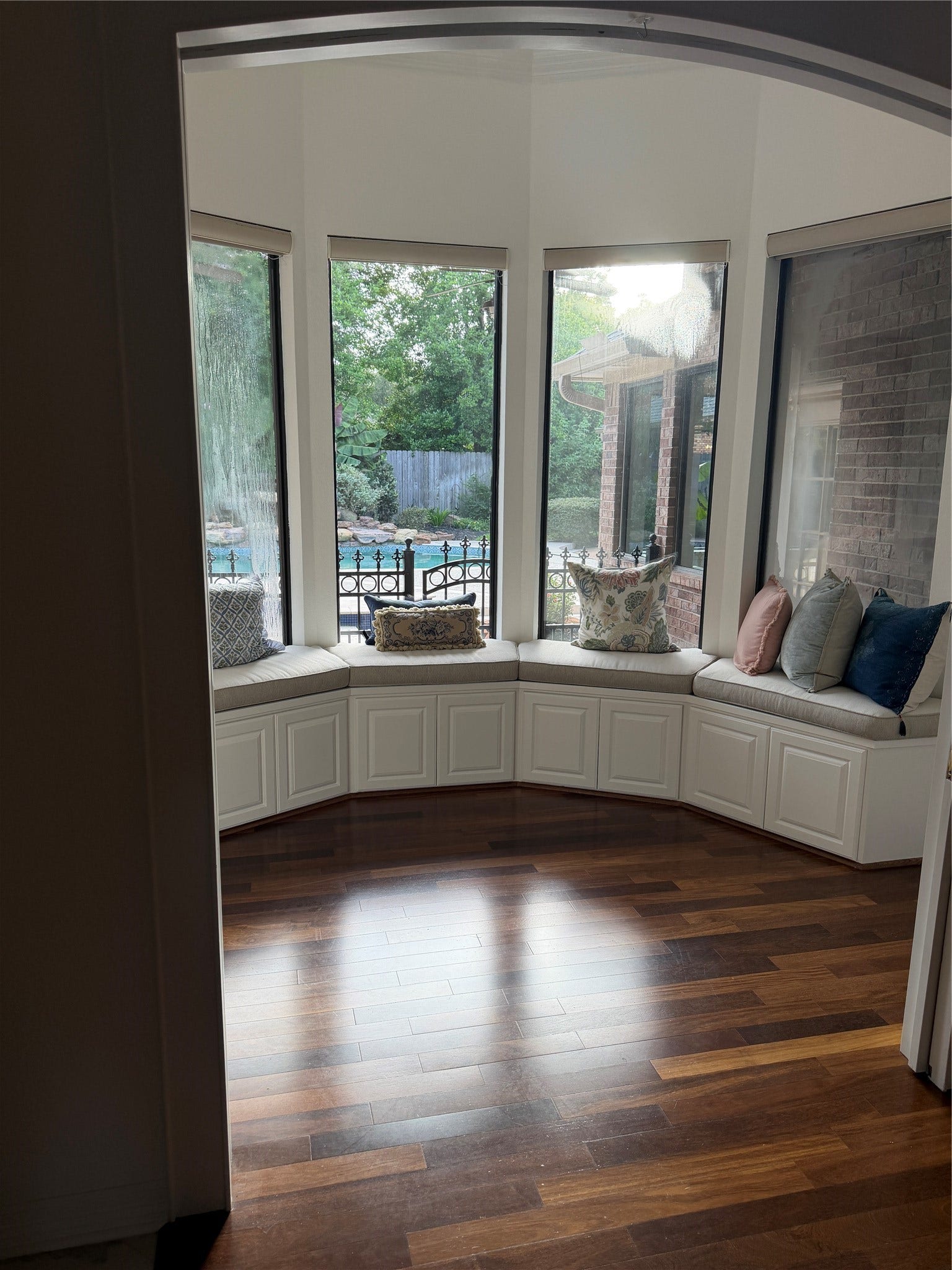 1710 Brooke Amber Circle, Deer Park, TX 77536 Sunroom with built ins.
