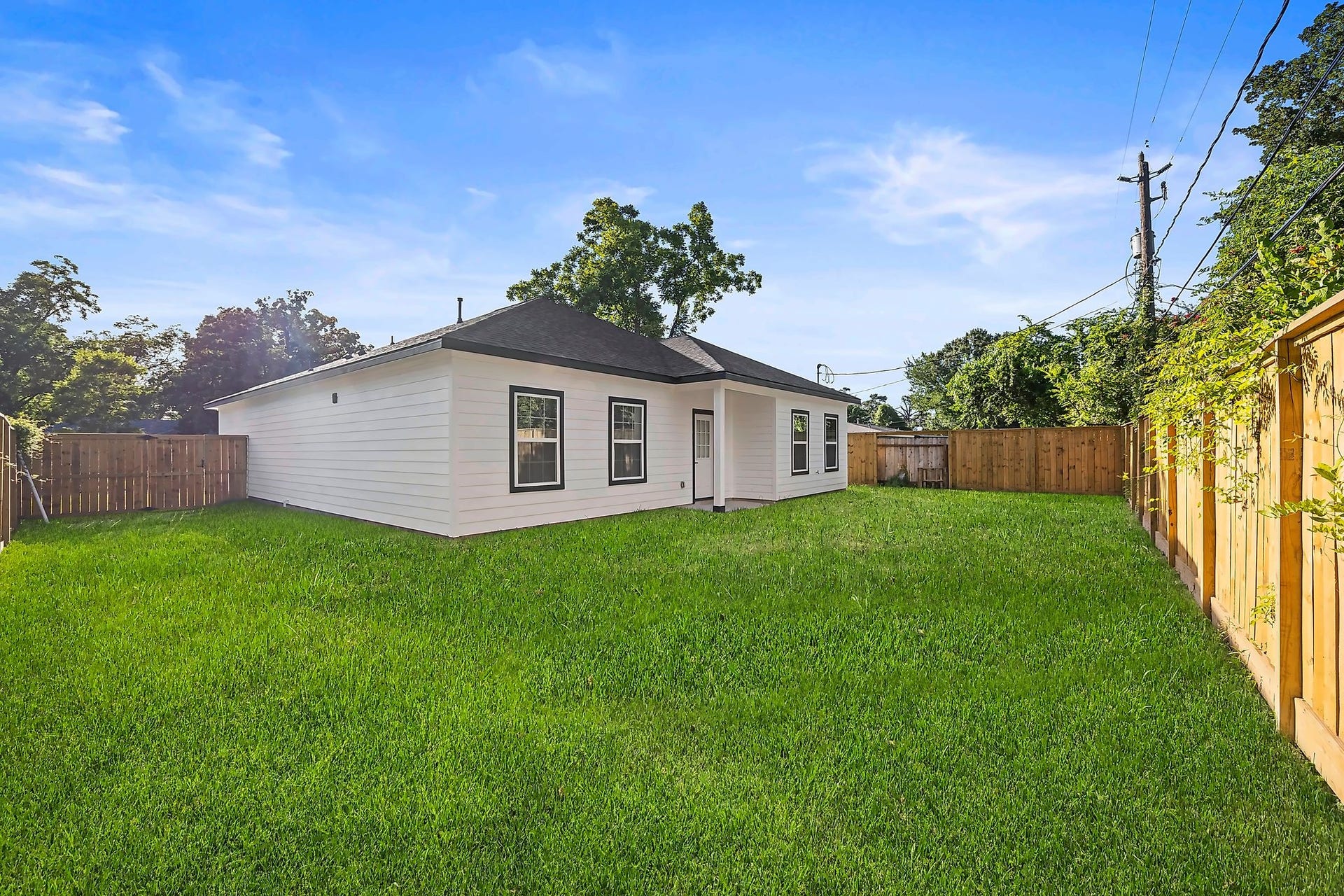 10426 Royal Oaks Drive, Houston, TX 77016 Charming single-story home with a spacious fenced backyard, perfect for outdoor activities and relaxation.