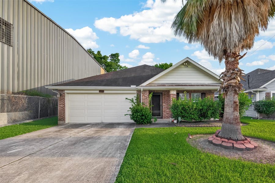 Property photo for 3710 Mcgowen Street, Houston, TX