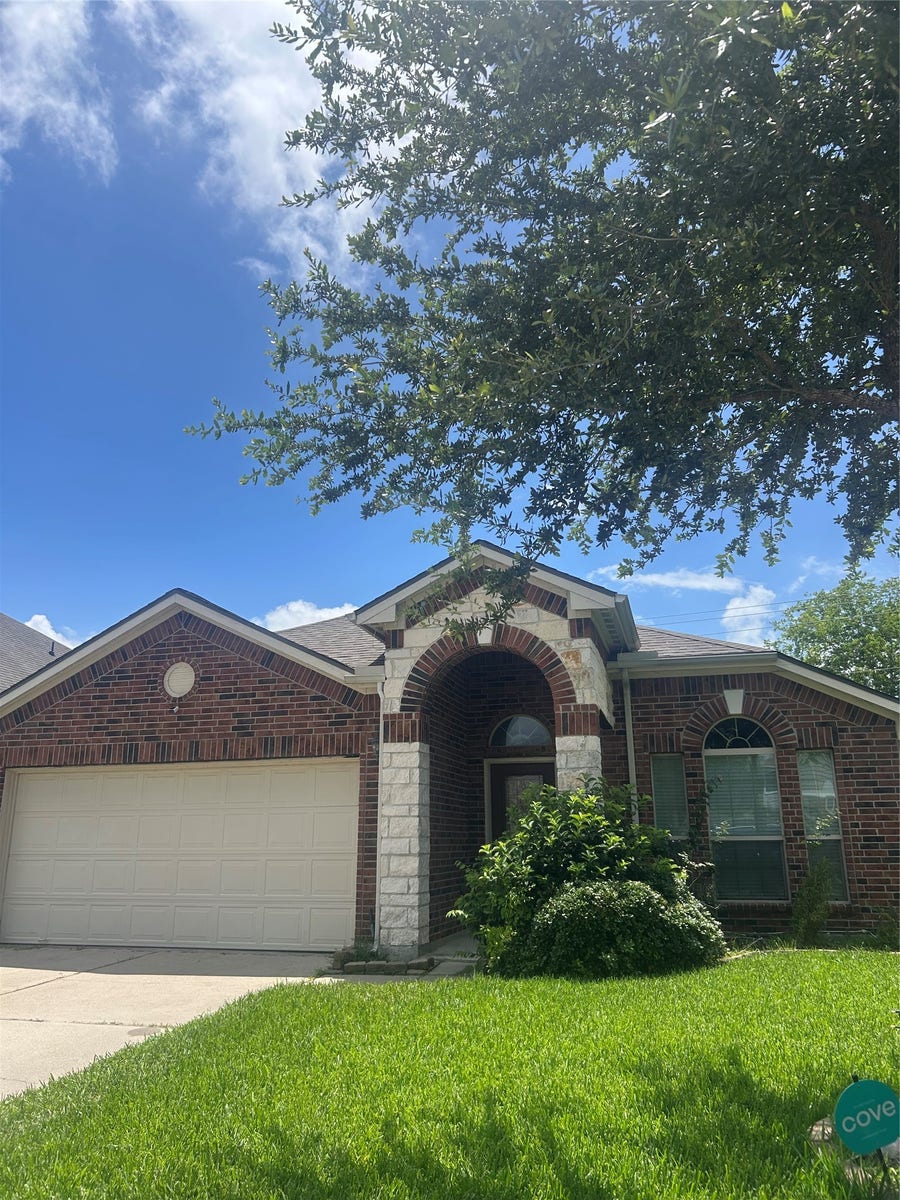 Property photo for 8407 N Broadleaf Avenue N, Houston, TX