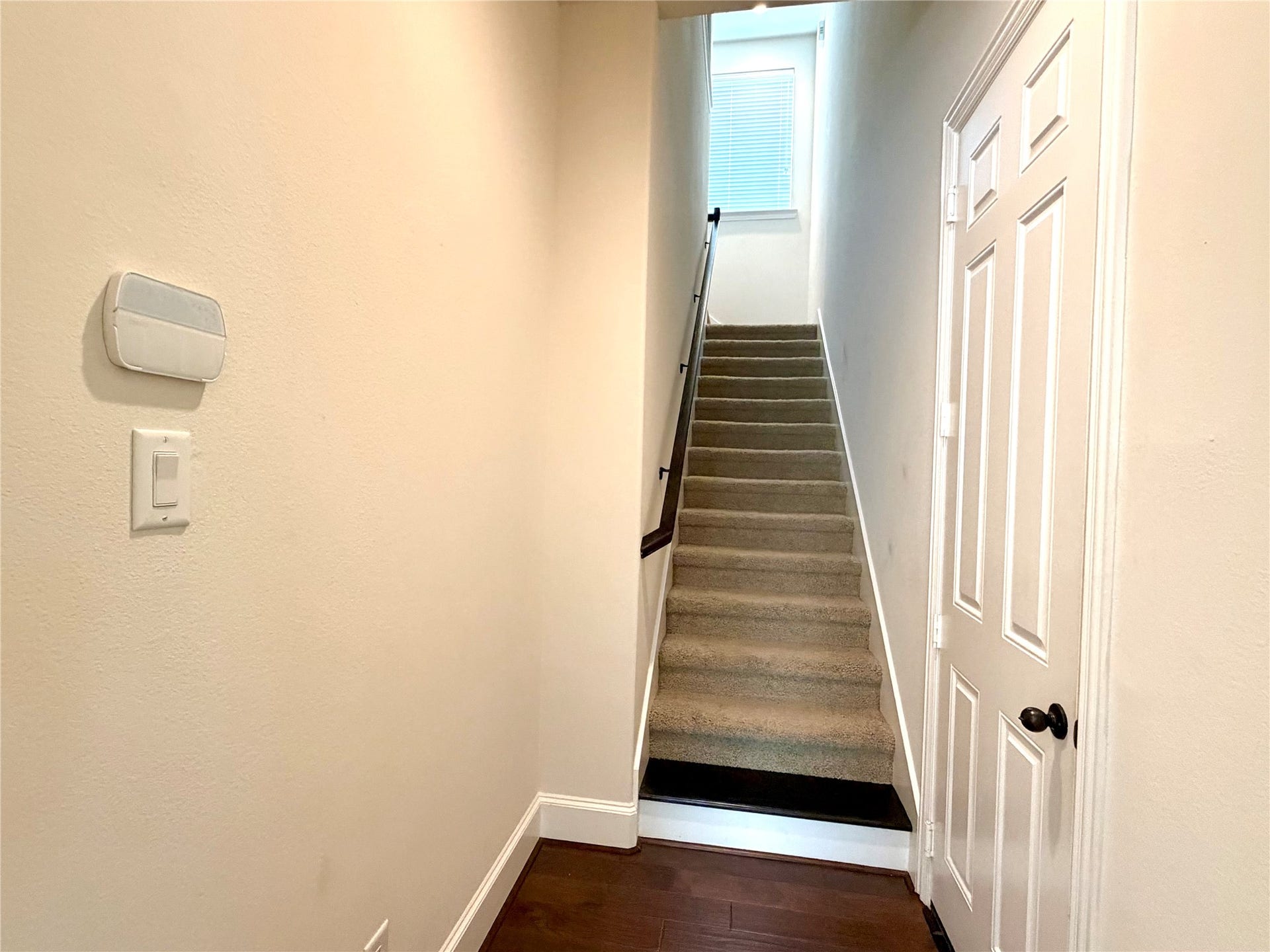 175 Oarwood Place, Spring, TX 77389 Private garage entrance and staircase