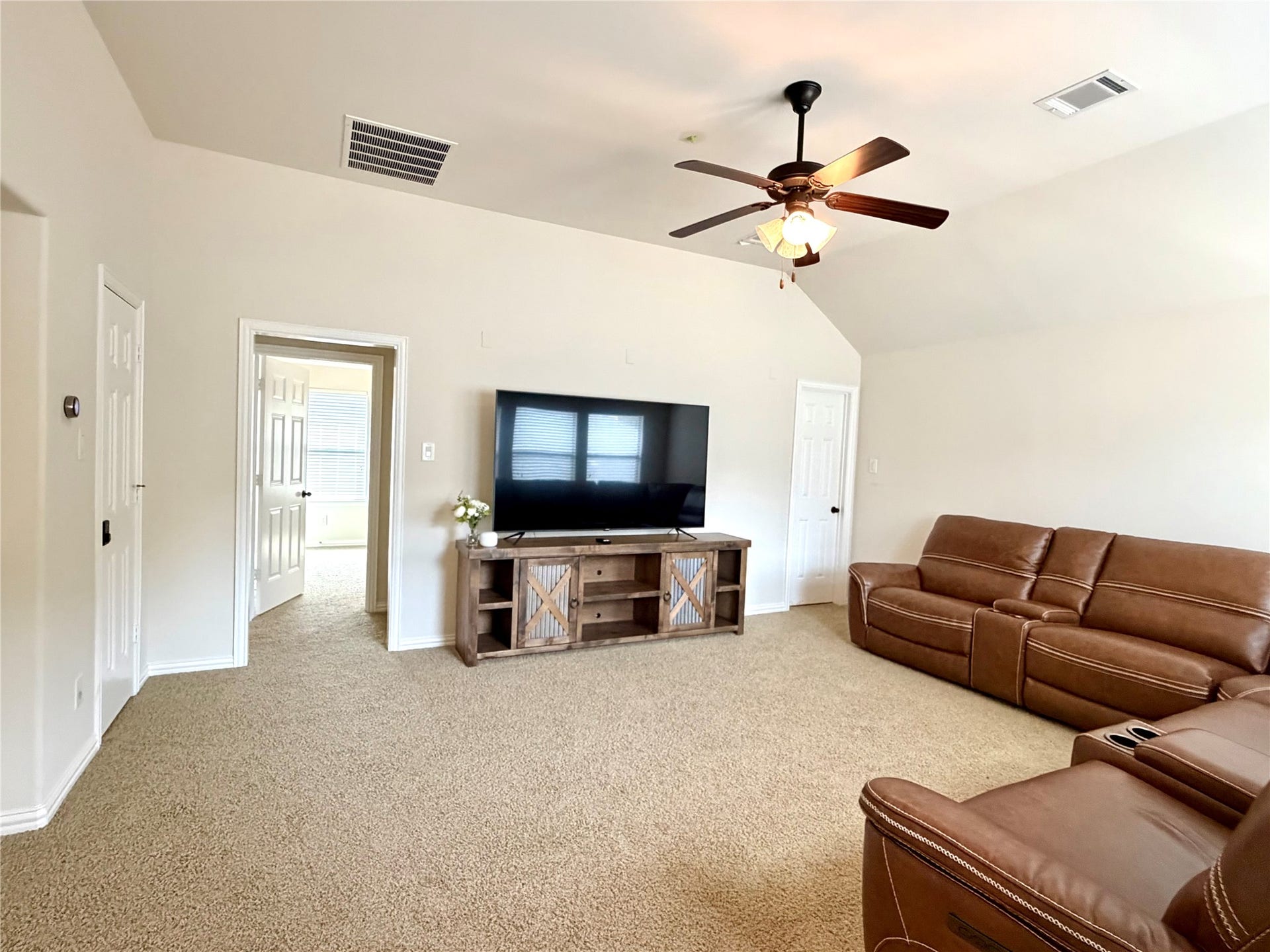 175 Oarwood Place, Spring, TX 77389 Spacious Game room upstairs