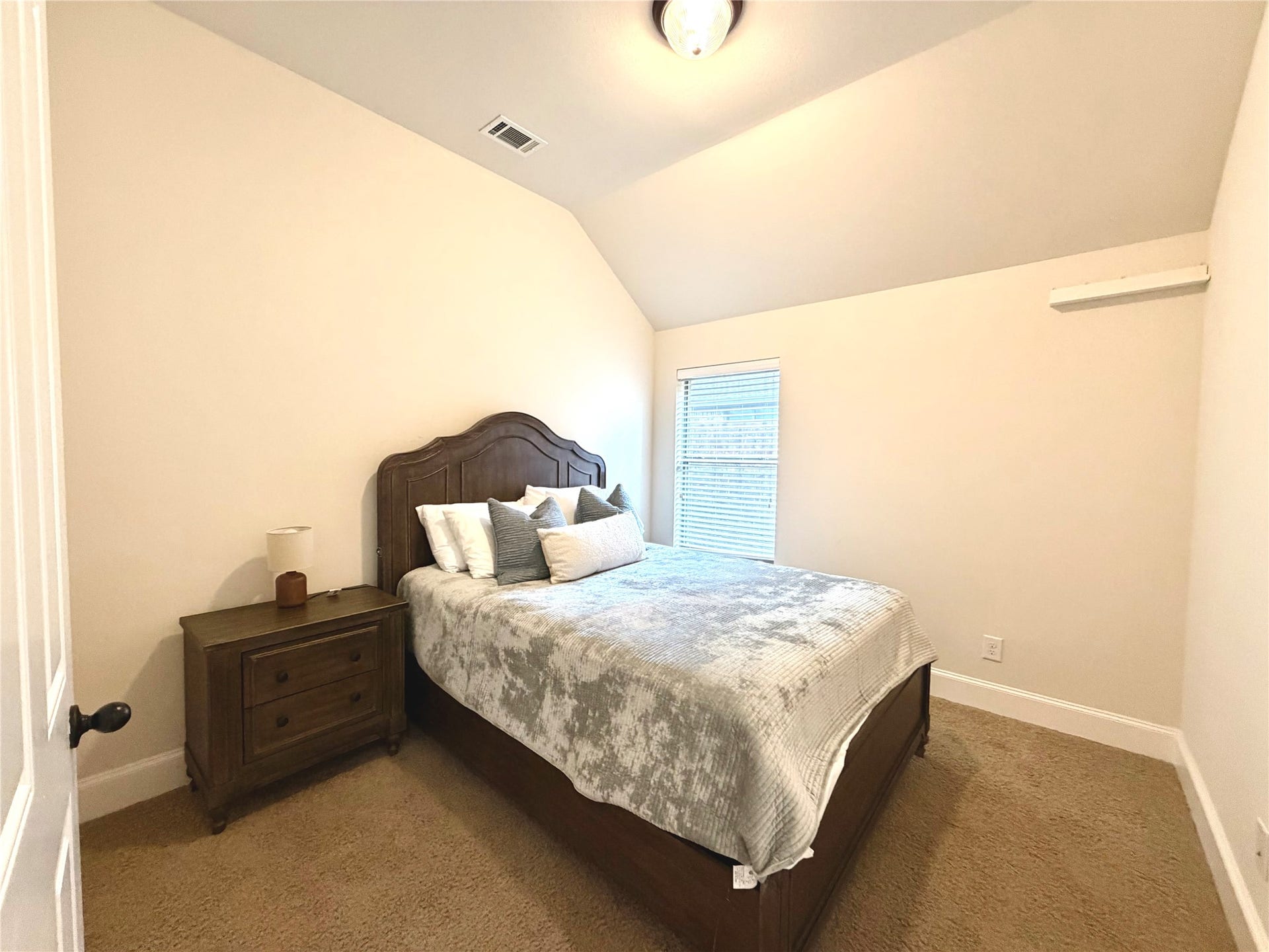 175 Oarwood Place, Spring, TX 77389 Secondary bedroom #3 downstairs