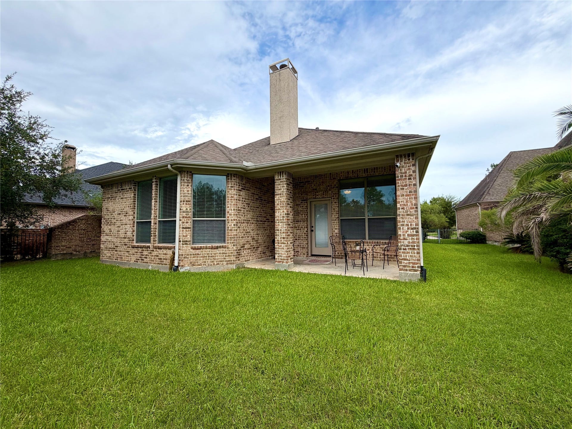 175 Oarwood Place, Spring, TX 77389 Spacious backyard