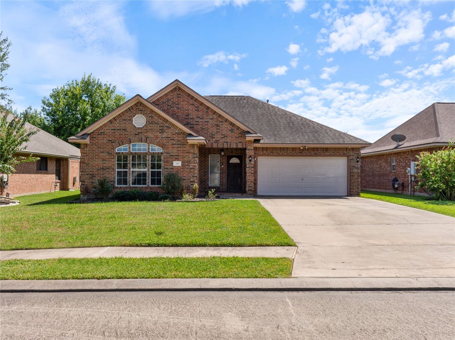 Property photo for 54 Tangerine Court, Lake Jackson, TX