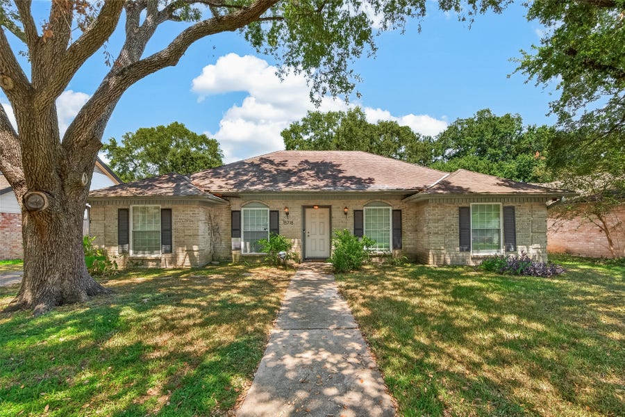 Property photo for 15718 Tumbling Rapids Drive, Houston, TX