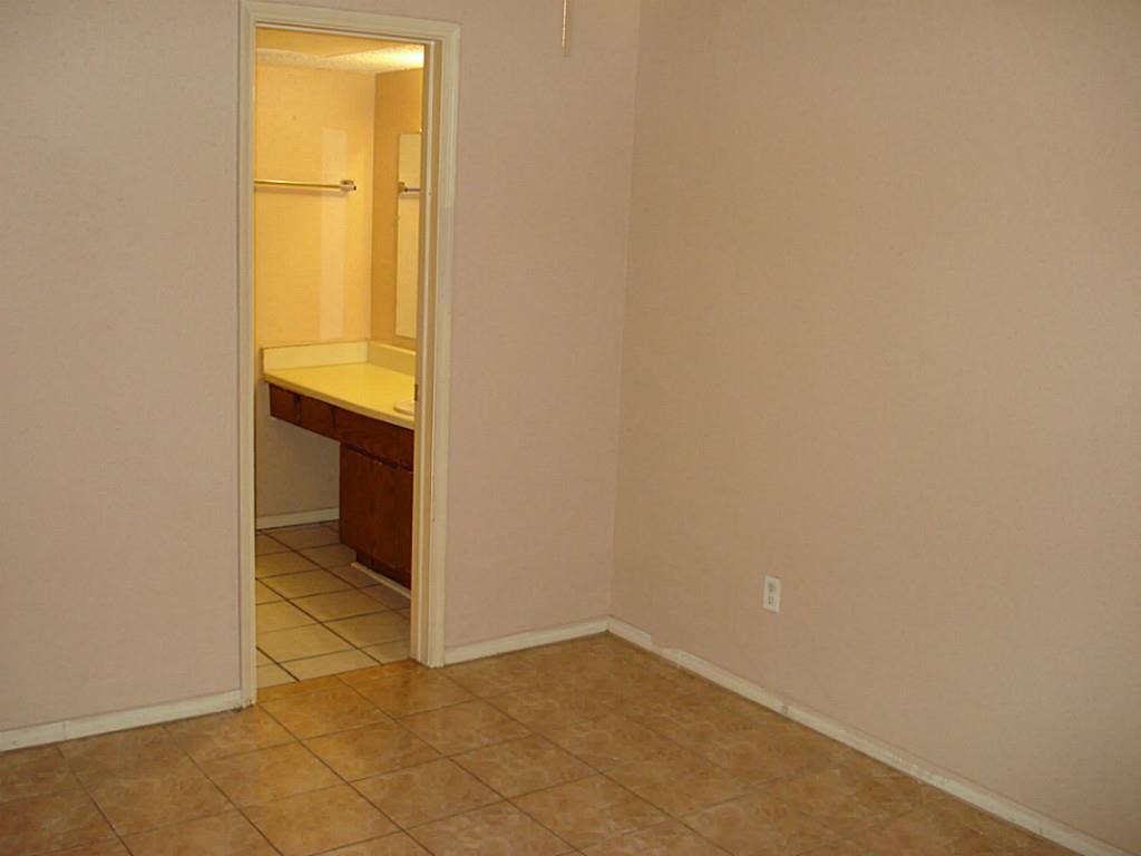 2750 Holly Hall Street, #117, Houston, TX 77054 2750 Holly Hall Street, #117, Houston, TX 77054
