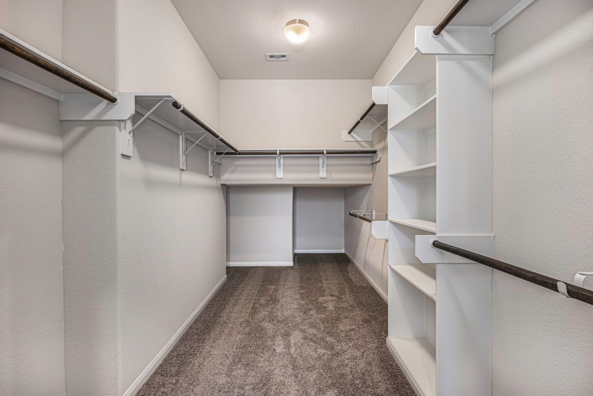 13264 Frio Falls, Conroe, TX 77303 Brand New stunning 2 story home! Photos are representation of the Winkler Floor plan. Colors & Selections may vary. Hurry Call Today to schedule your private showing! Primary cwalk-in closet :)