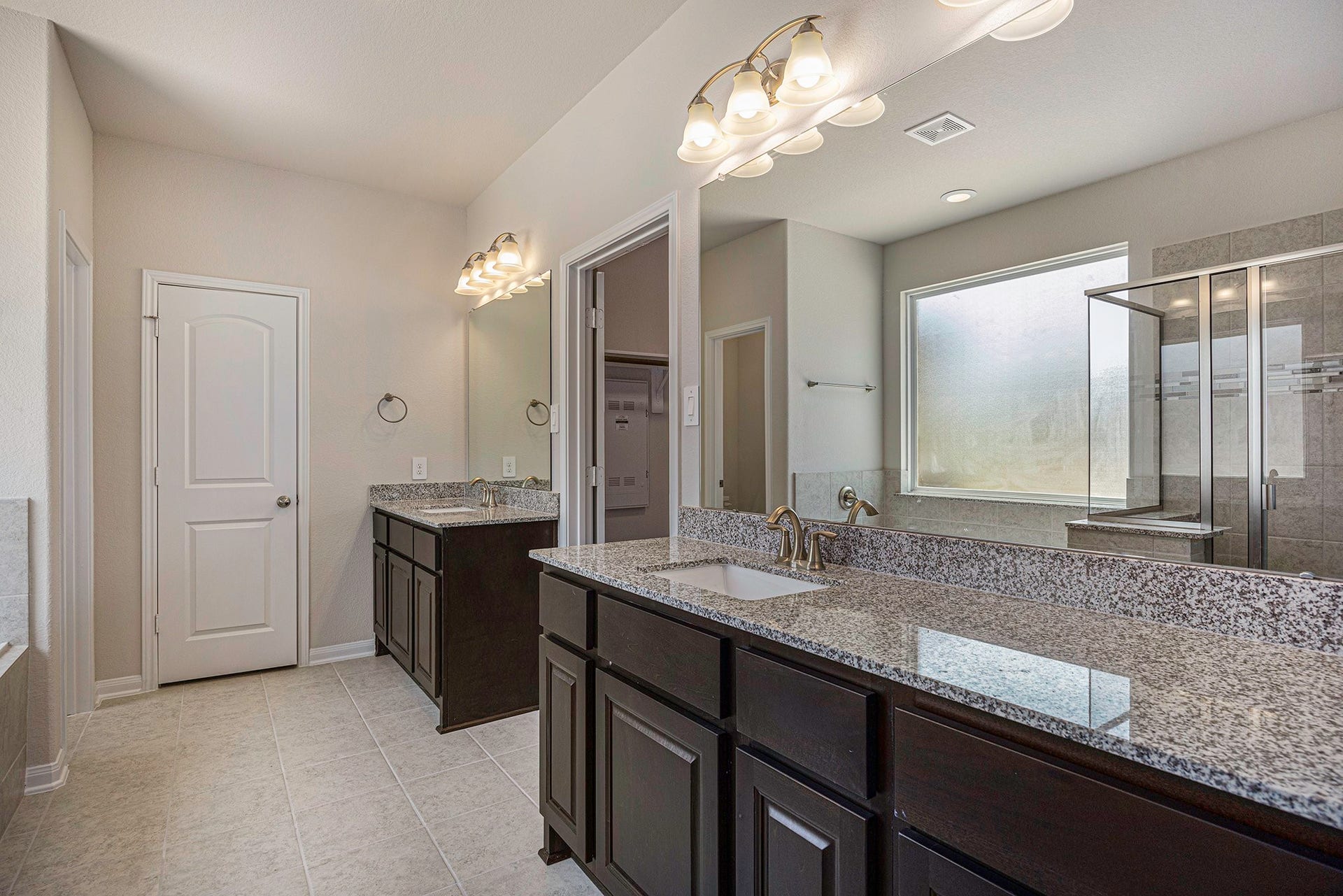 13264 Frio Falls, Conroe, TX 77303 Brand New stunning 2 story home! Photos are representation of the Winkler Floor plan. Colors & Selections may vary. Hurry Call Today to schedule your private showing! Primary bath features double sinks,
