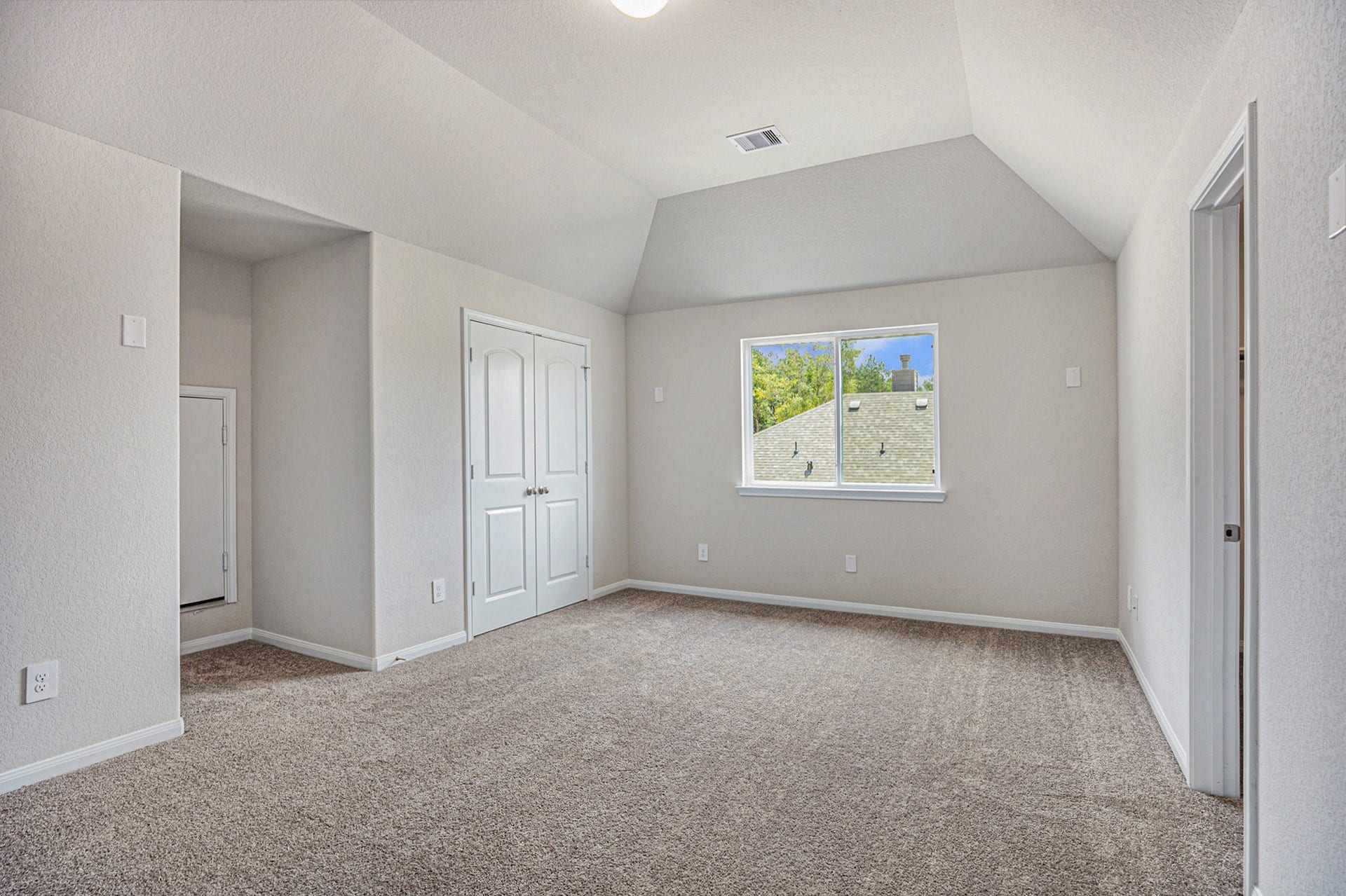 13264 Frio Falls, Conroe, TX 77303 Brand New stunning 2 story home! Photos are representation of the Winkler Floor plan. Colors & Selections may vary. Hurry Call Today to schedule your private showing! Game Room