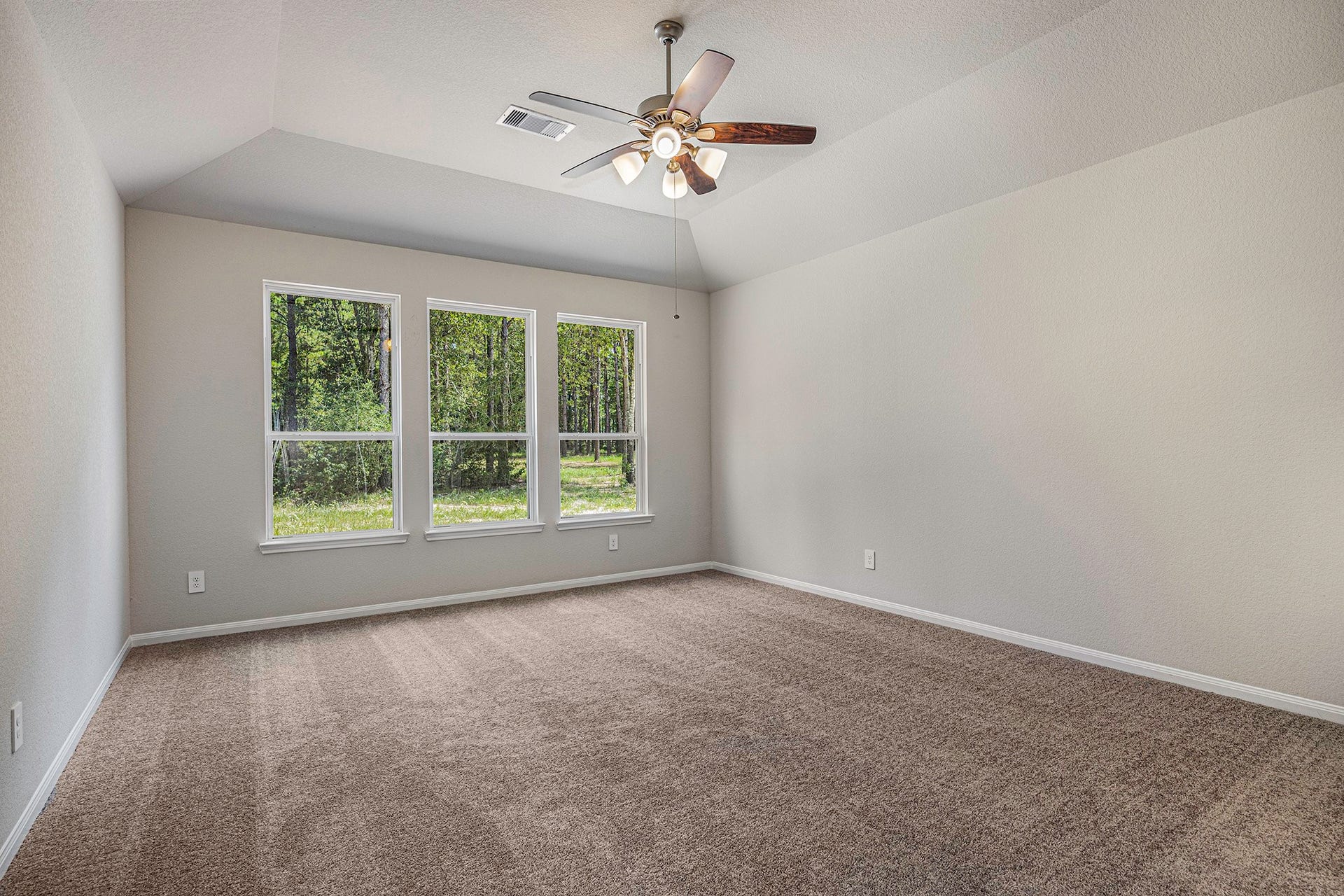 13264 Frio Falls, Conroe, TX 77303 Brand New stunning 2 story home! Photos are representation of the Winkler Floor plan. Colors & Selections may vary. Hurry Call Today to schedule your private showing! Primary Bedroom