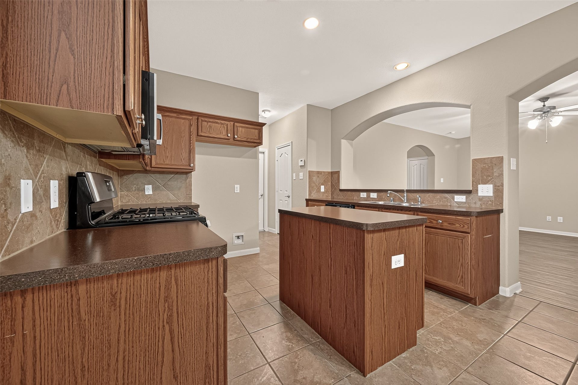 4903 Summer Ridge Drive, Conroe, TX 77303 4903 Summer Ridge Drive, Conroe, TX 77303