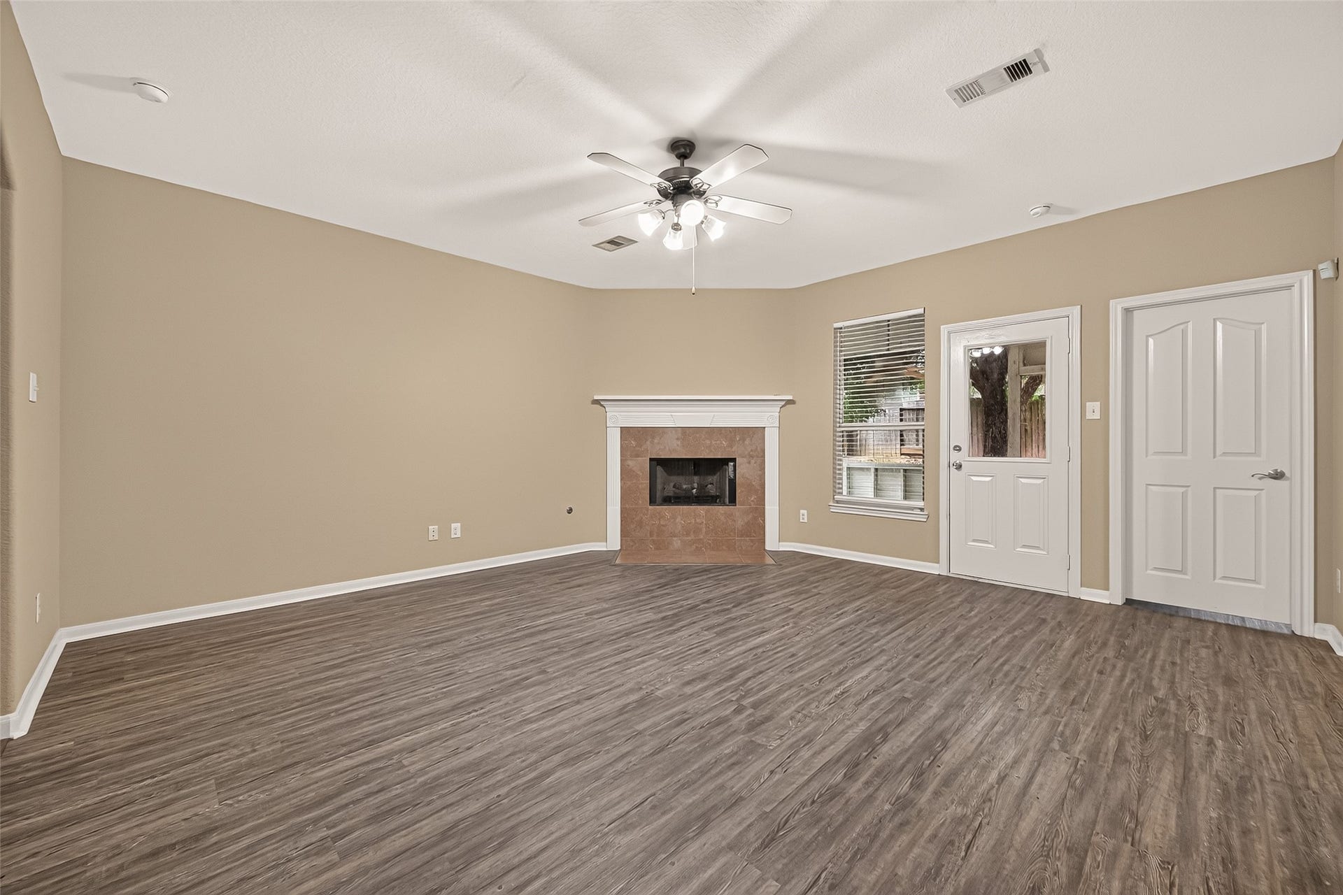 4903 Summer Ridge Drive, Conroe, TX 77303 4903 Summer Ridge Drive, Conroe, TX 77303