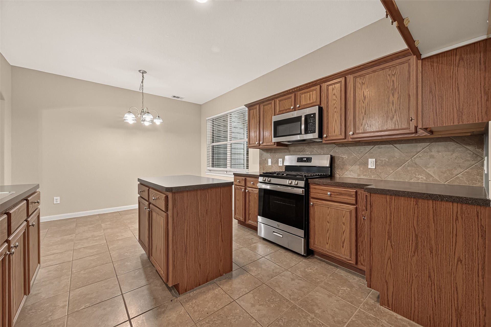 4903 Summer Ridge Drive, Conroe, TX 77303 4903 Summer Ridge Drive, Conroe, TX 77303