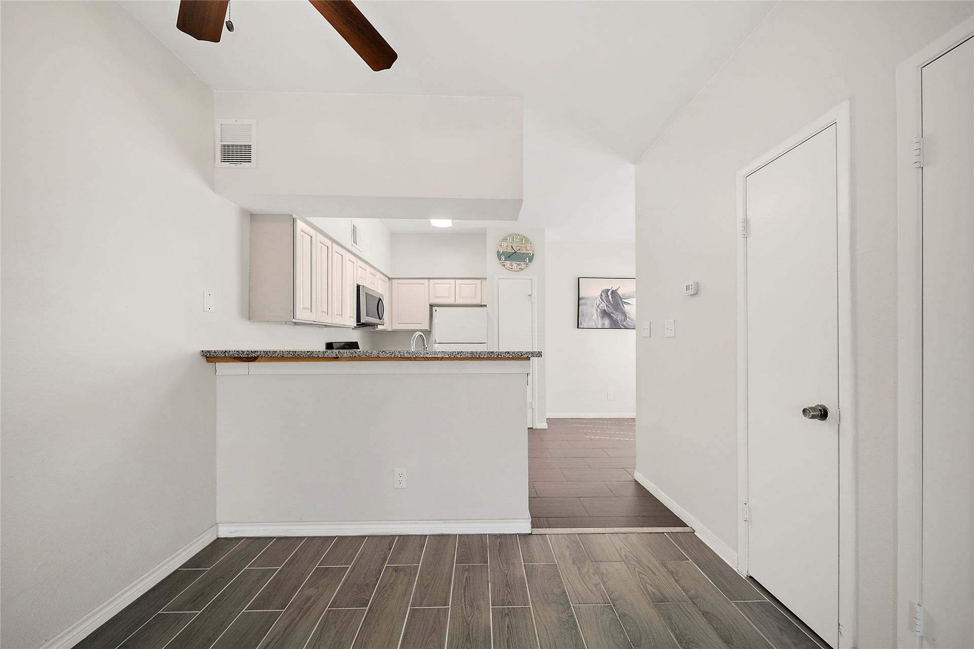 2626 Holly Hall Street, #1102, Houston, TX 77054 2626 Holly Hall Street, #1102, Houston, TX 77054