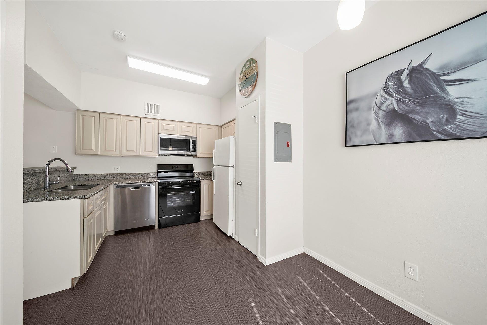 2626 Holly Hall Street, #1102, Houston, TX 77054 2626 Holly Hall Street, #1102, Houston, TX 77054