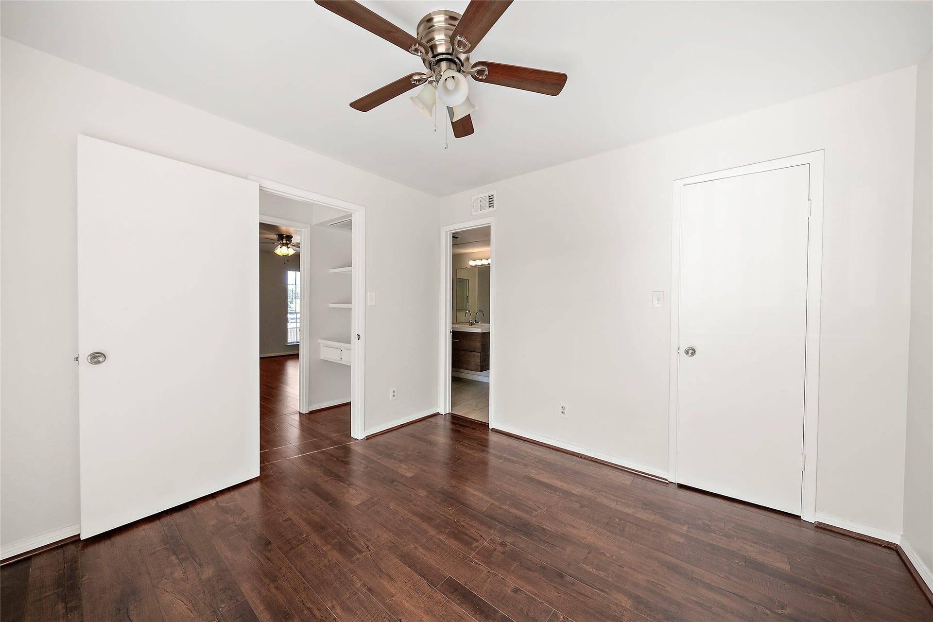 2626 Holly Hall Street, #1102, Houston, TX 77054 2626 Holly Hall Street, #1102, Houston, TX 77054