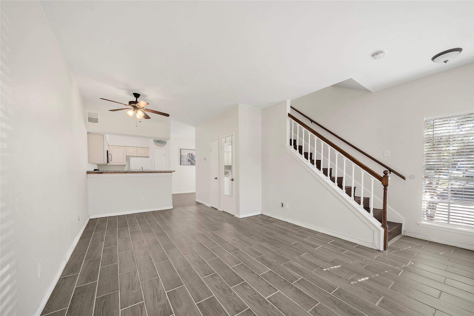 2626 Holly Hall Street, #1102, Houston, TX 77054 2626 Holly Hall Street, #1102, Houston, TX 77054