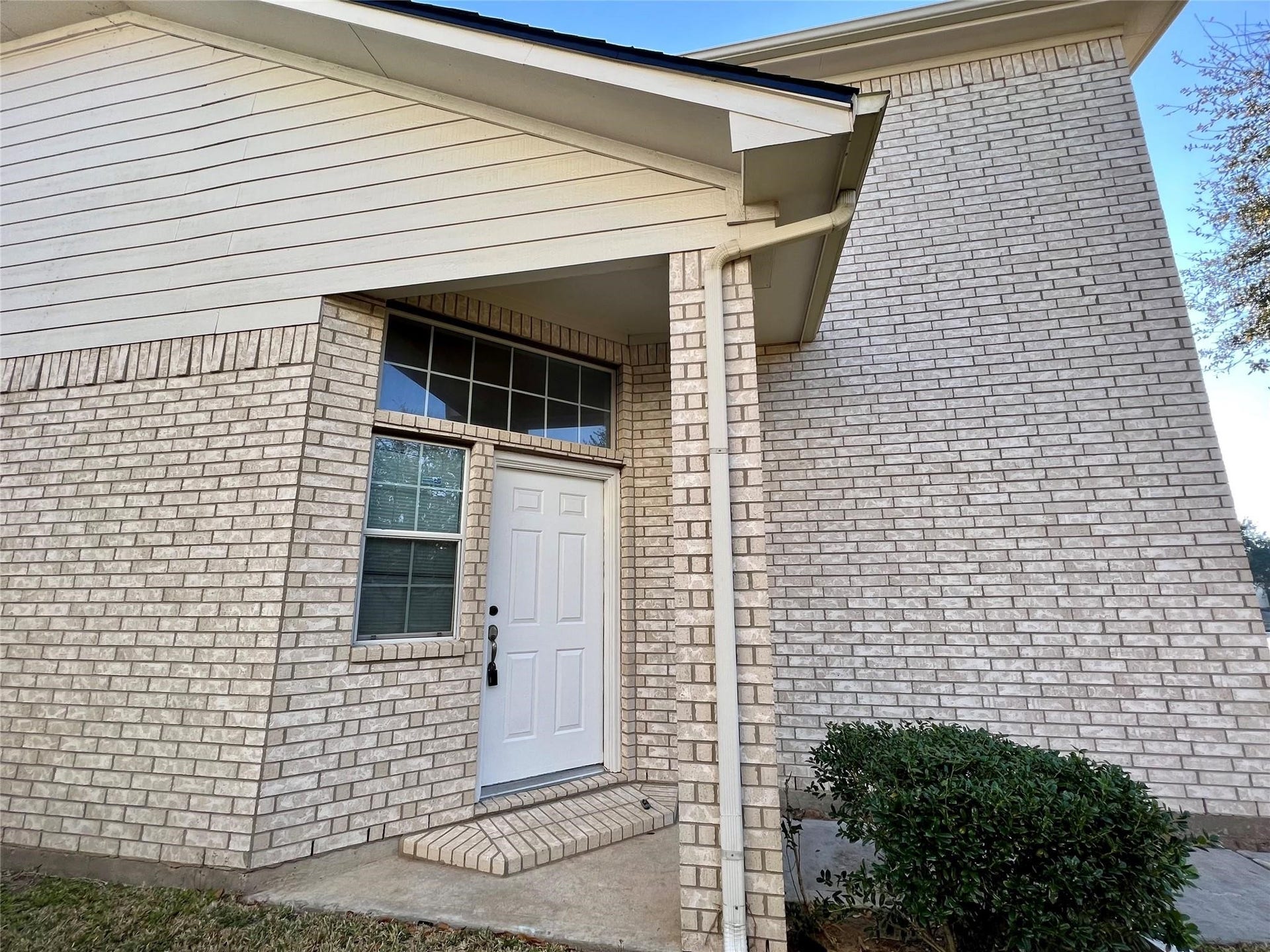 16622 Pademelon Drive, Sugar Land, TX 77498