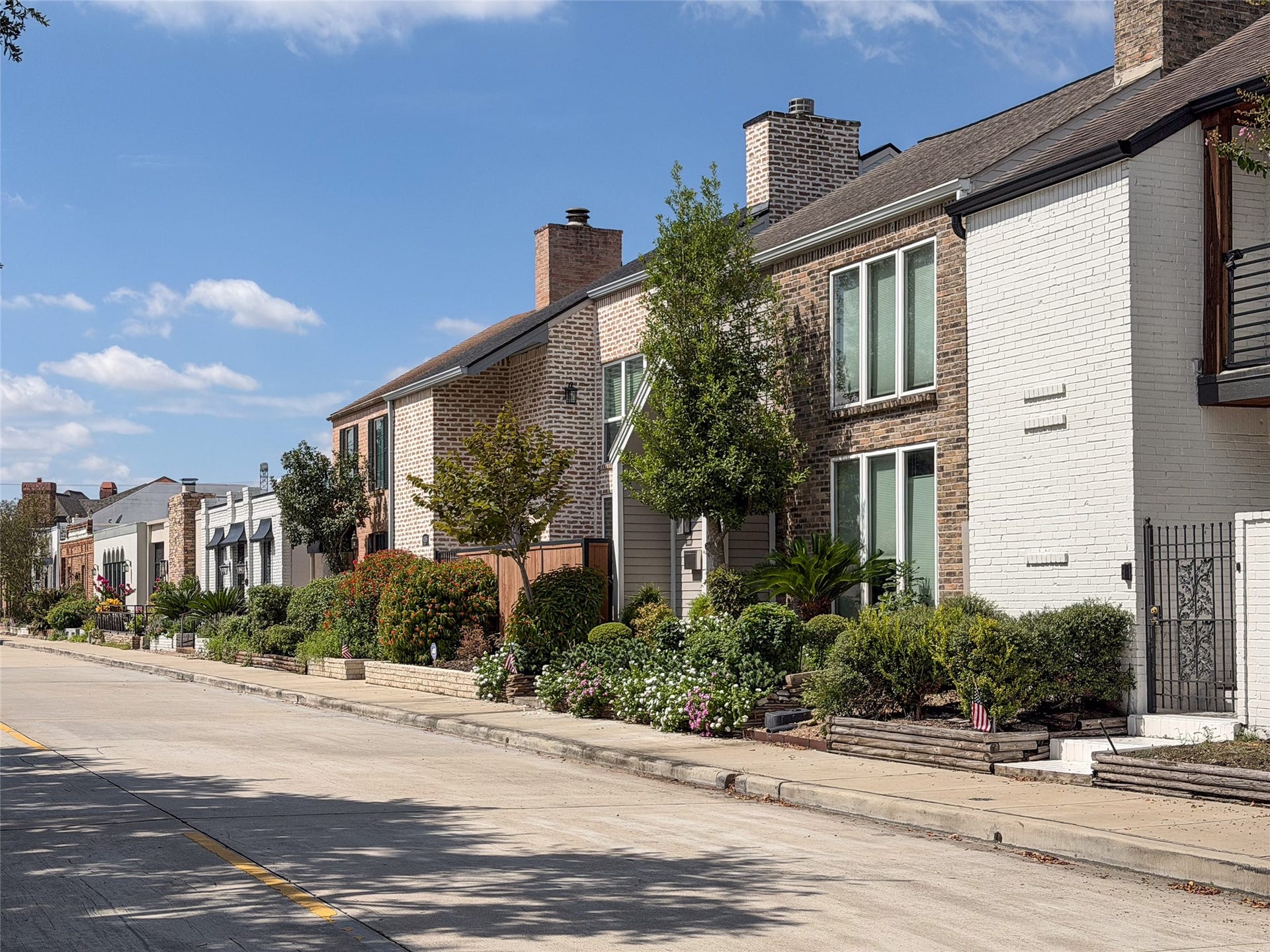 Breakwood Drive