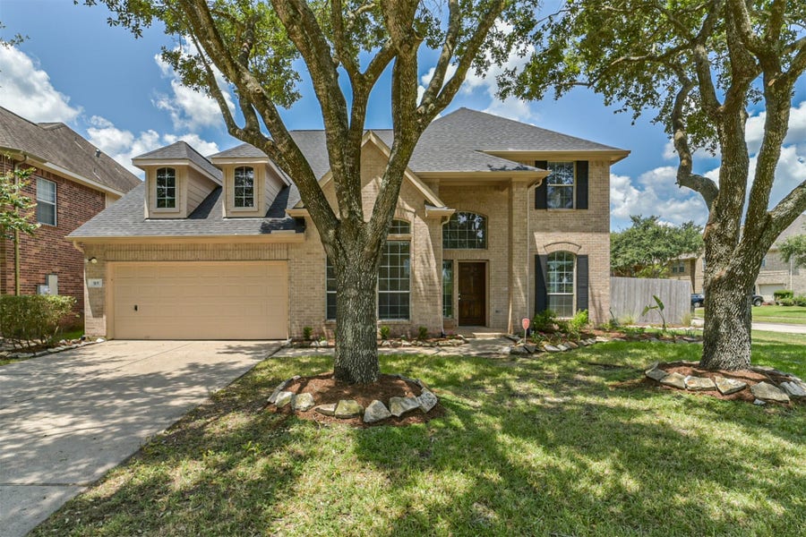 Property photo for 315 Willow Pointe Drive, League City, TX