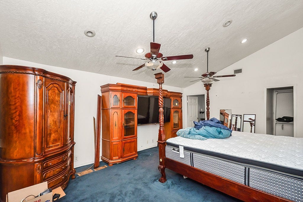 4415 W Bayshore Drive, Bacliff, TX 77518 4415 W Bayshore Drive, Bacliff, TX 77518