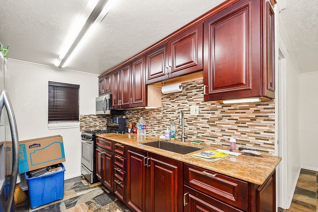 4415 W Bayshore Drive, Bacliff, TX 77518 4415 W Bayshore Drive, Bacliff, TX 77518