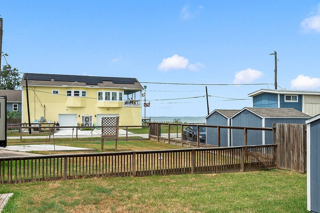 4415 W Bayshore Drive, Bacliff, TX 77518 4415 W Bayshore Drive, Bacliff, TX 77518
