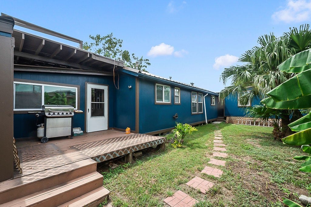 4415 W Bayshore Drive, Bacliff, TX 77518 4415 W Bayshore Drive, Bacliff, TX 77518
