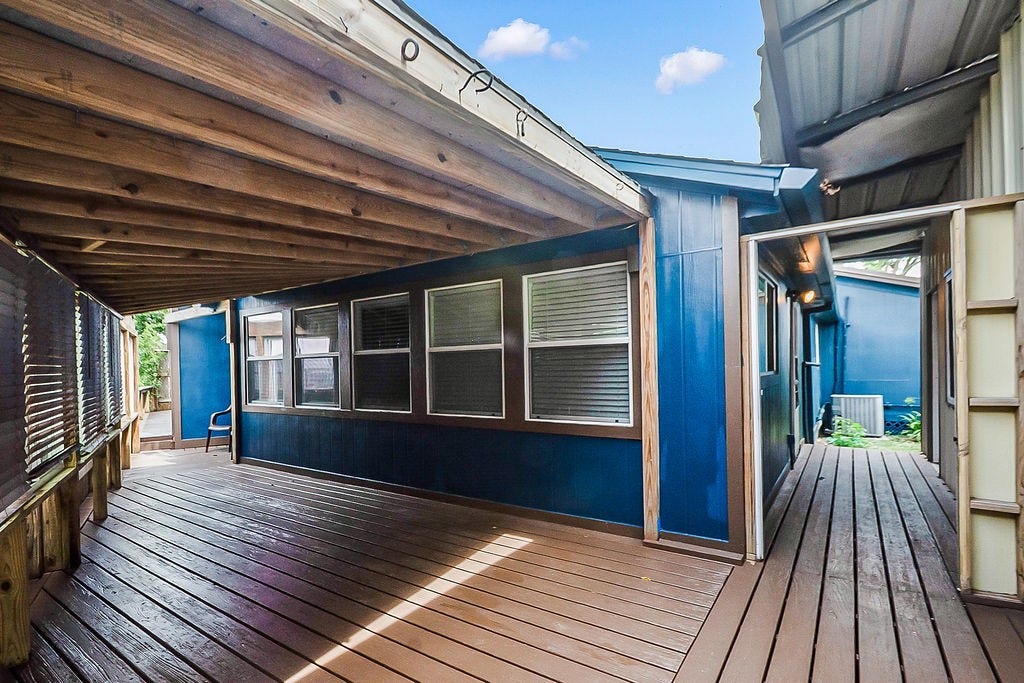 4415 W Bayshore Drive, Bacliff, TX 77518 4415 W Bayshore Drive, Bacliff, TX 77518