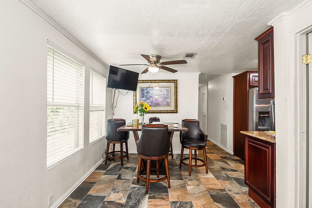 4415 W Bayshore Drive, Bacliff, TX 77518 4415 W Bayshore Drive, Bacliff, TX 77518