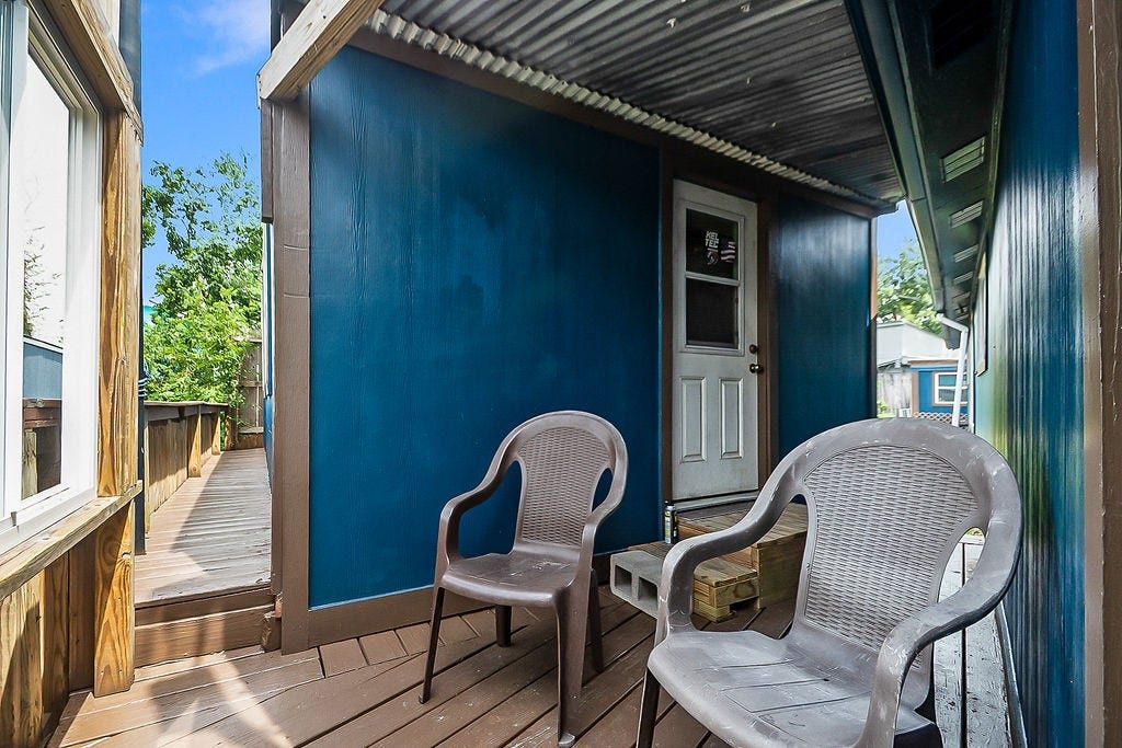 4415 W Bayshore Drive, Bacliff, TX 77518 4415 W Bayshore Drive, Bacliff, TX 77518