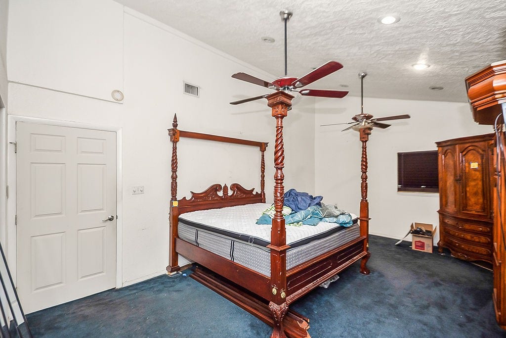 4415 W Bayshore Drive, Bacliff, TX 77518 primary bedroom