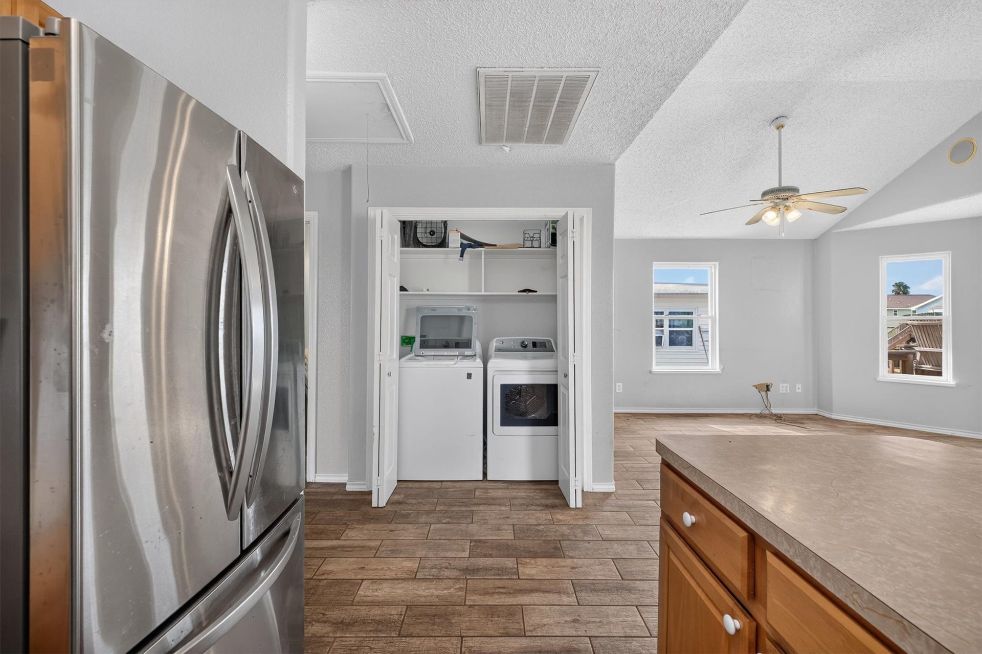 3931 Navarro Drive, Galveston, TX 77554 3931 Navarro Drive, Galveston, TX 77554