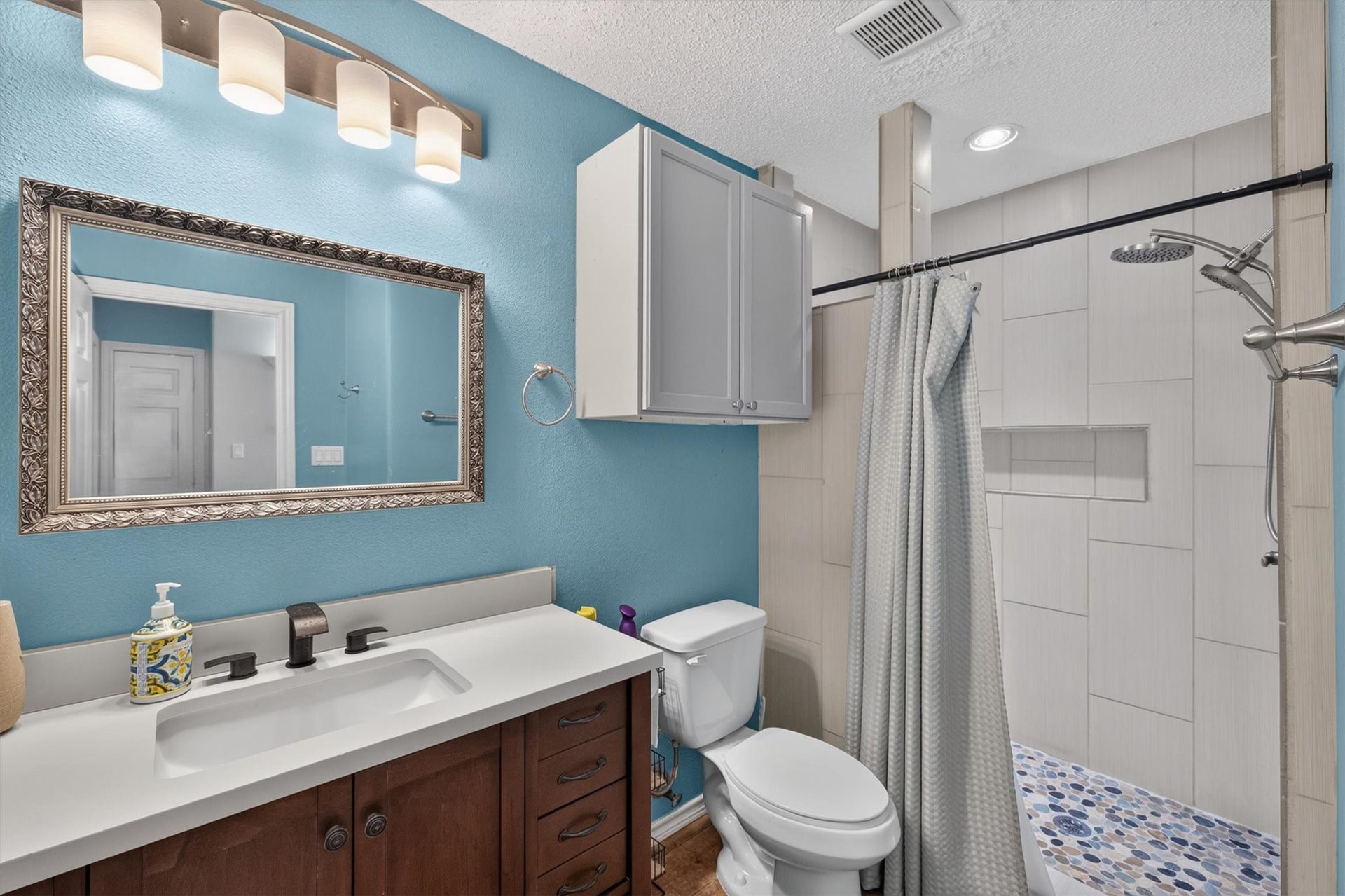 3931 Navarro Drive, Galveston, TX 77554 3931 Navarro Drive, Galveston, TX 77554