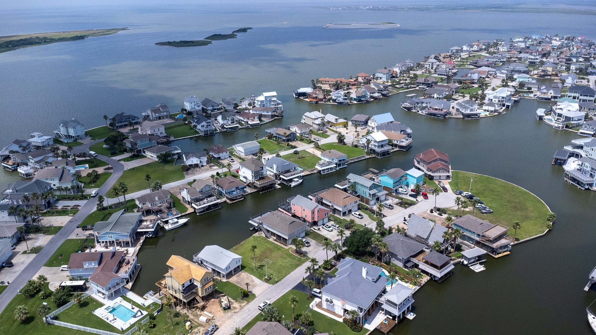 Lot 46 Bamboo Road, Tiki Island, TX 77554
