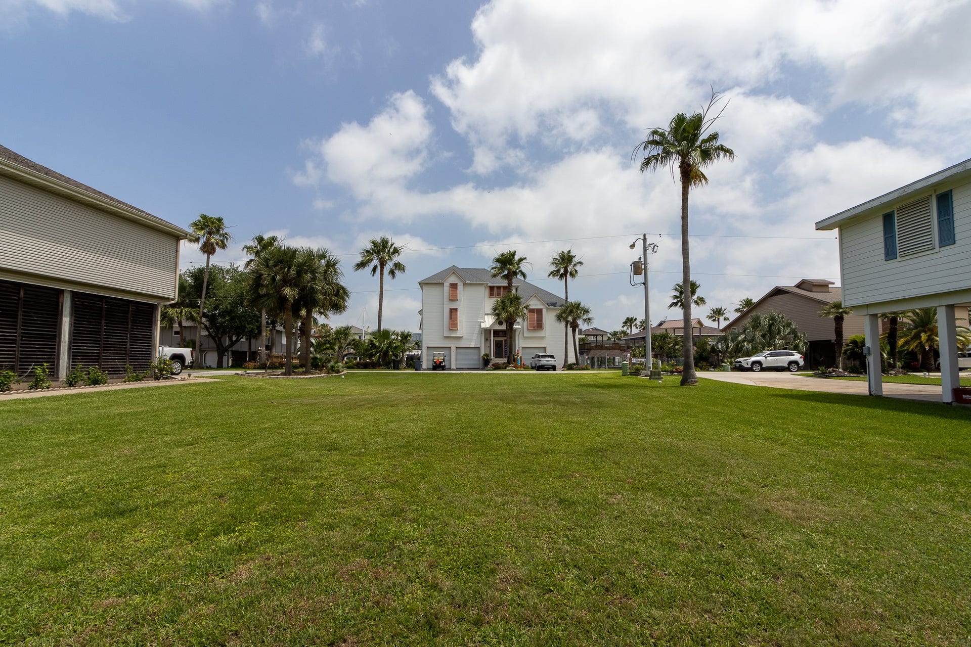 Lot 46 Bamboo Road, Tiki Island, TX 77554