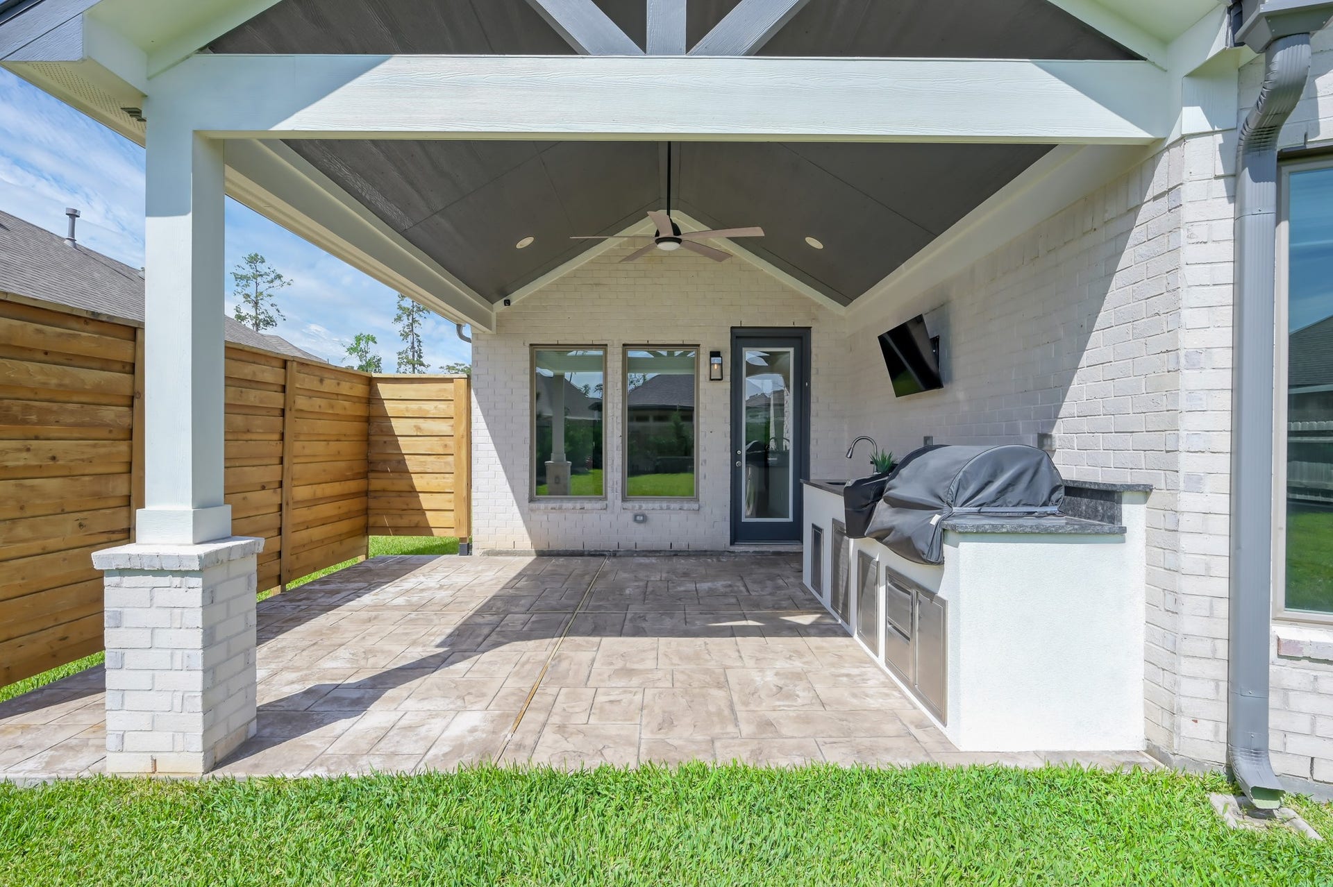 550 Chestnut Reef Court, Conroe, TX 77304 550 Chestnut Reef Court, Conroe, TX 77304