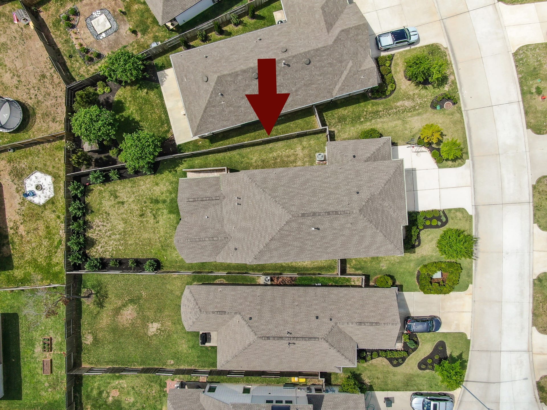 550 Chestnut Reef Court, Conroe, TX 77304 Aerial view showcasing the spacious lot, fenced backyard, and covered patio.
