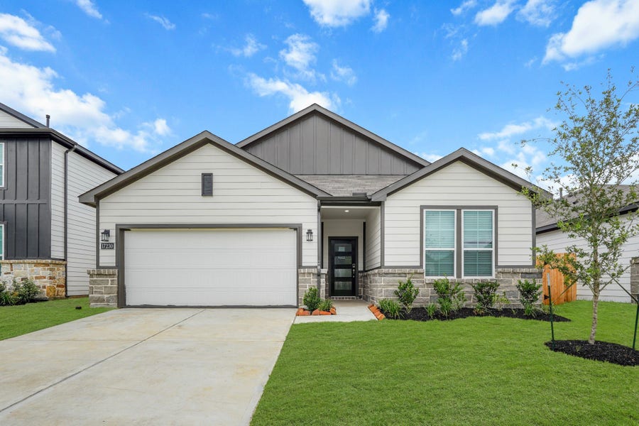 Property photo for 17230 White Peace Drive, Waller, TX