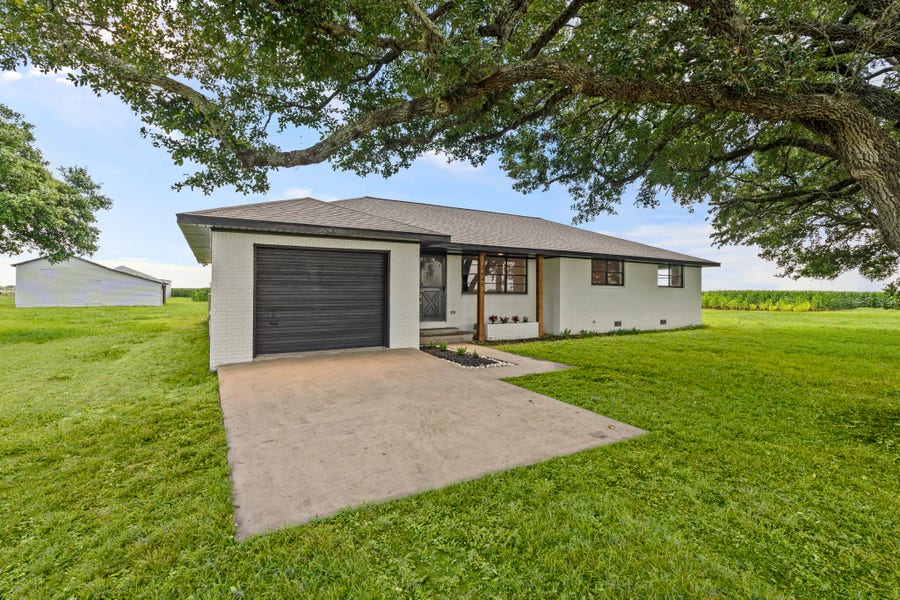 Property photo for 2606 Long Lane, Wallis, TX