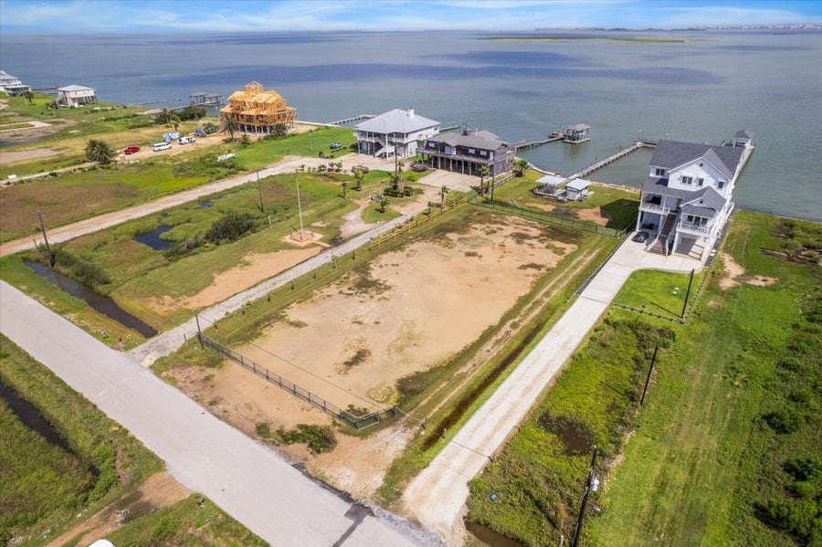 Property photo for 11142 Sportsman Road, Galveston, TX