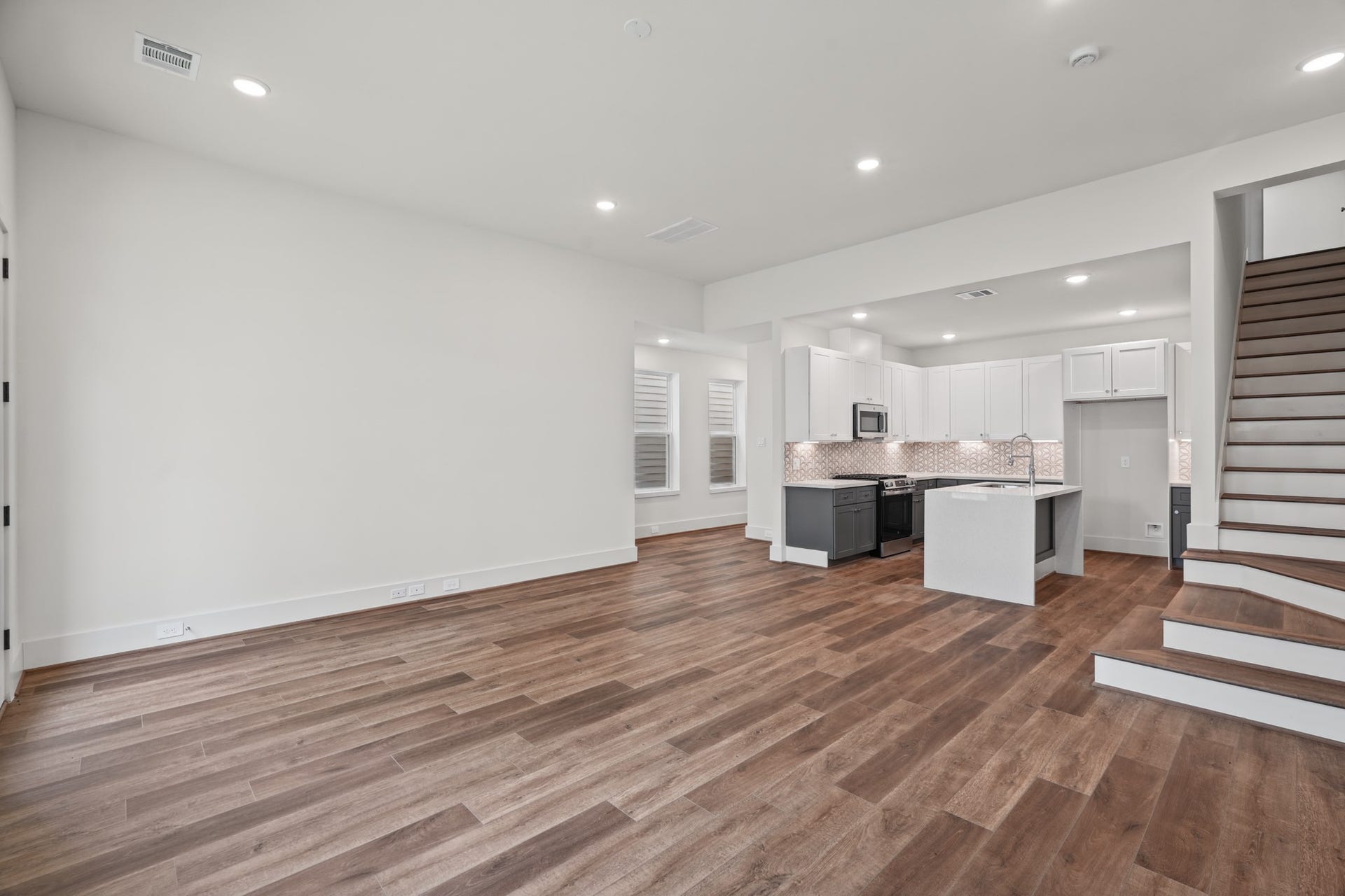 881 Rachel Street, #E, Houston, TX 77091 881 Rachel Street, #E, Houston, TX 77091