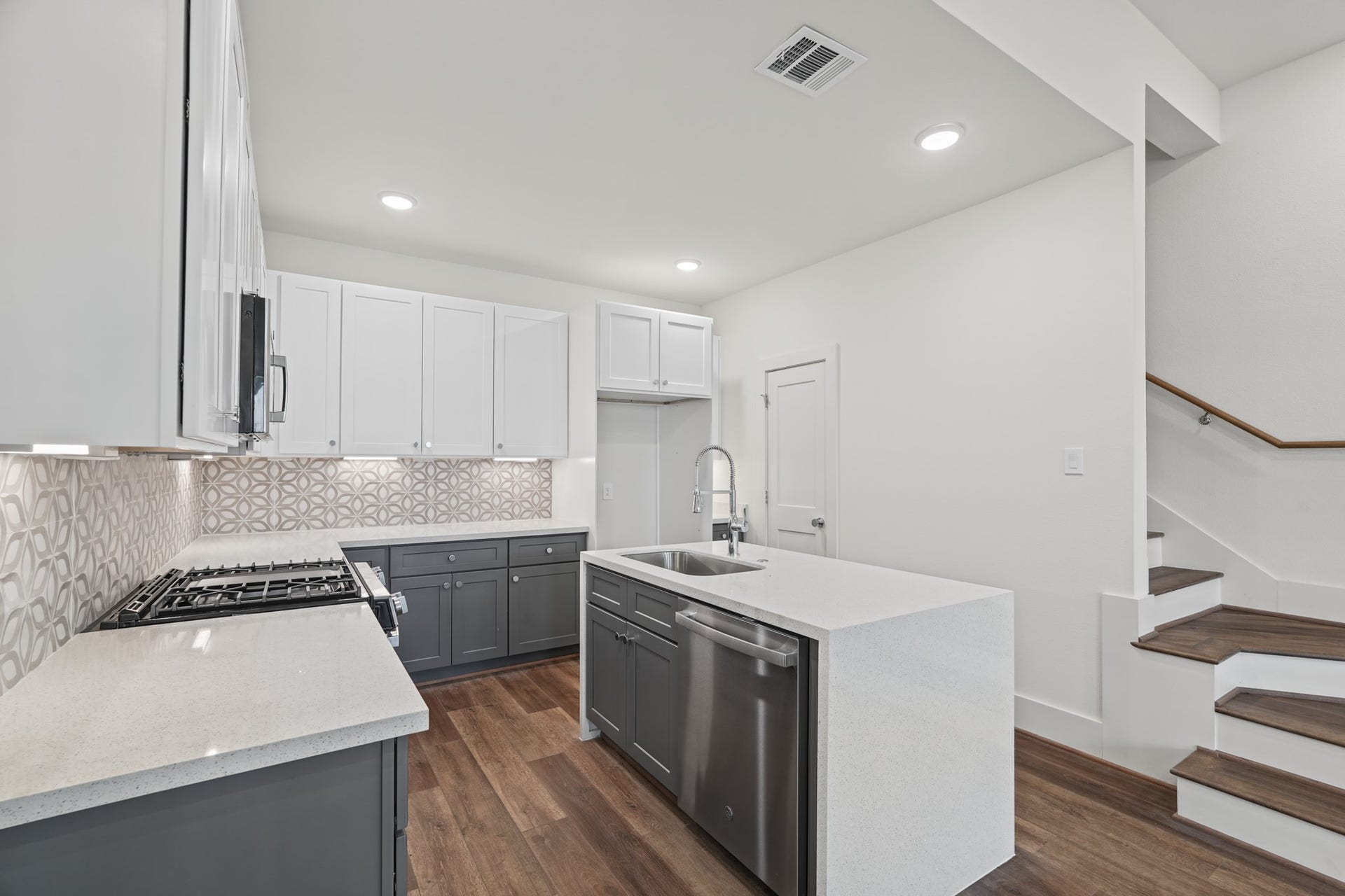 881 Rachel Street, #E, Houston, TX 77091 881 Rachel Street, #E, Houston, TX 77091
