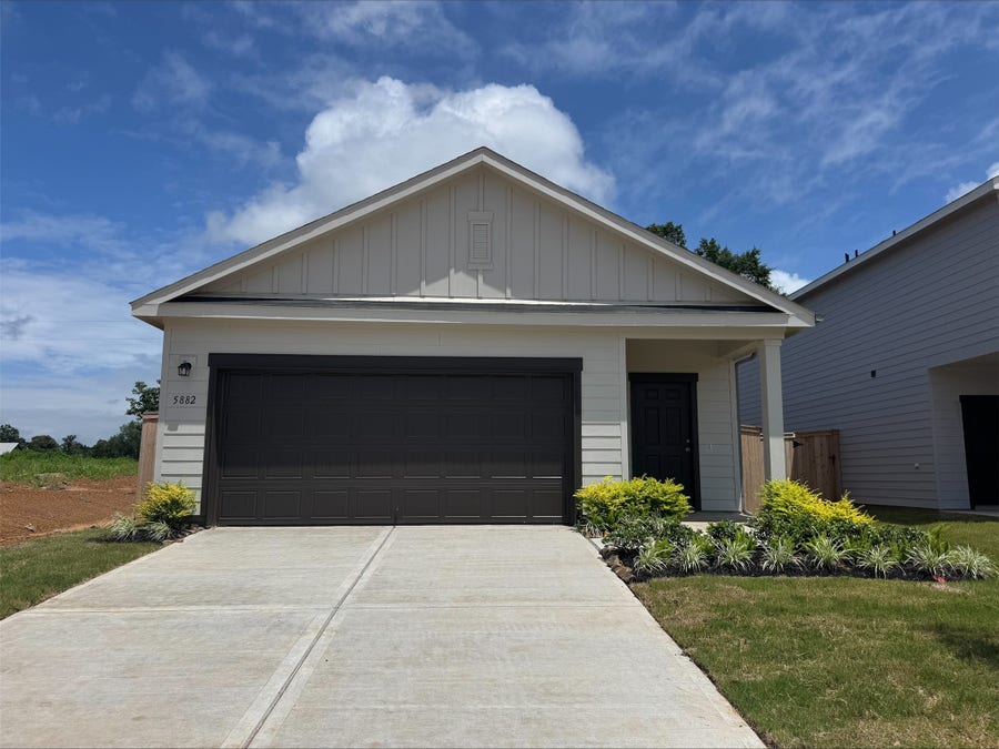 Property photo for 5882 Mercer Street, Conroe, TX