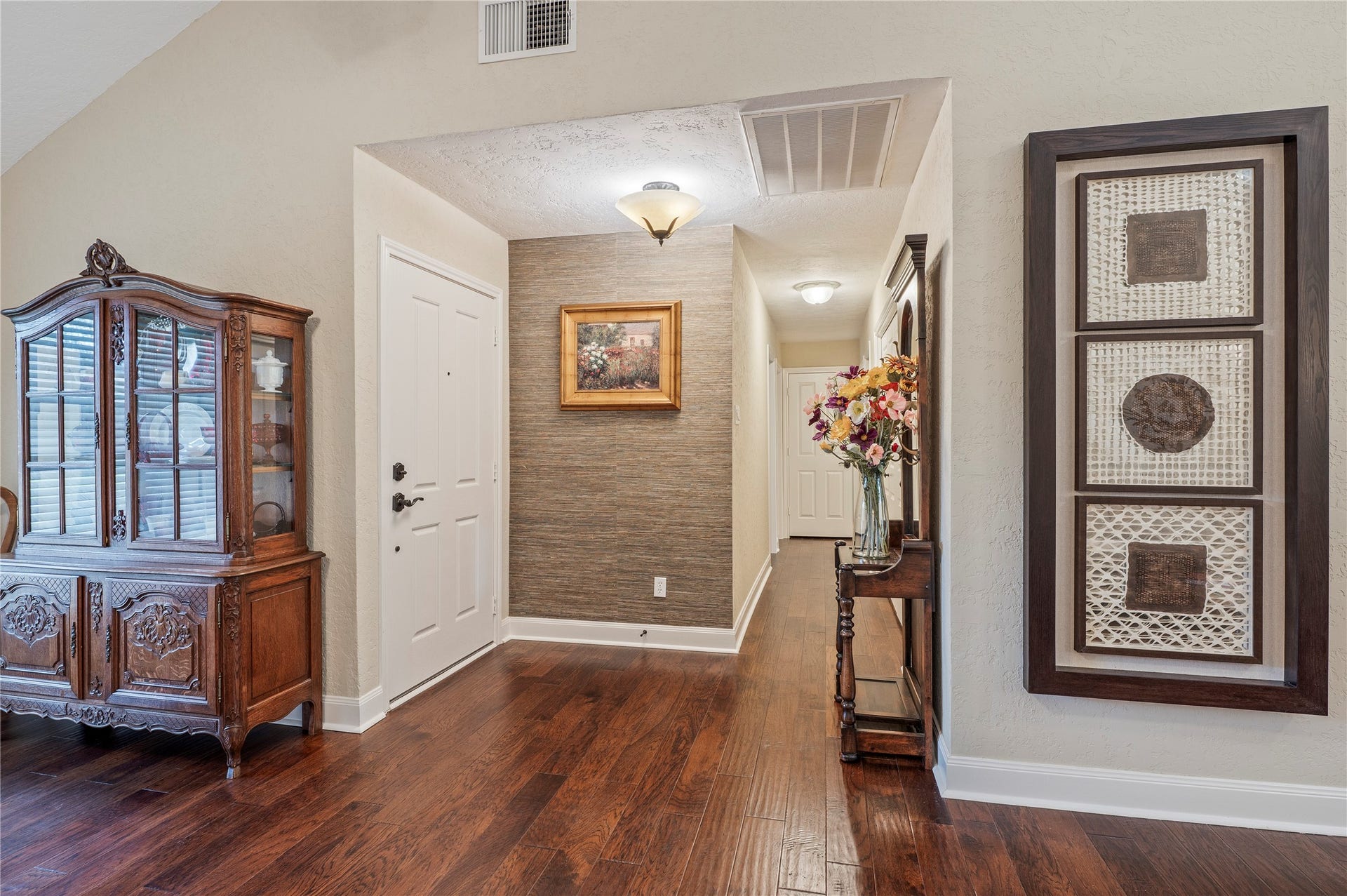 16530 Space Center Boulevard, Houston, TX 77058 Front entryway view.