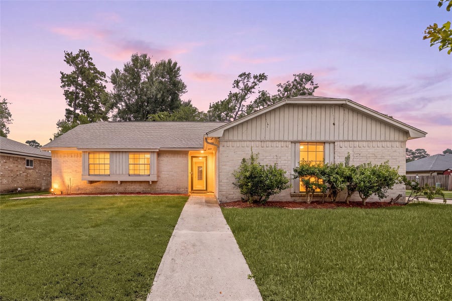 Property photo for 6602 Fallengate Drive, Spring, TX